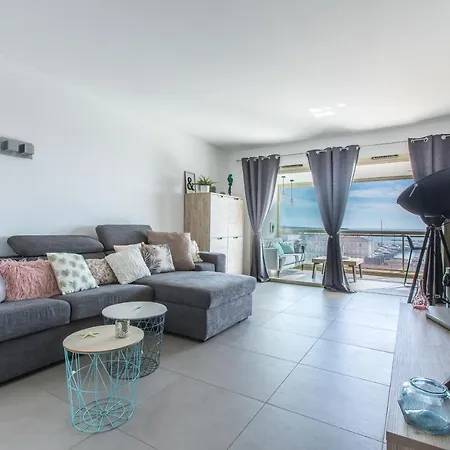 Lb Vacation Rentals I Admire Panoramic Ocean Views Through Walls Of Windows Cannes Exterior photo