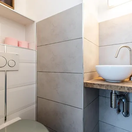 Lb Vacation Rentals I Admire Panoramic Ocean Views Through Walls Of Windows Cannes Exterior photo