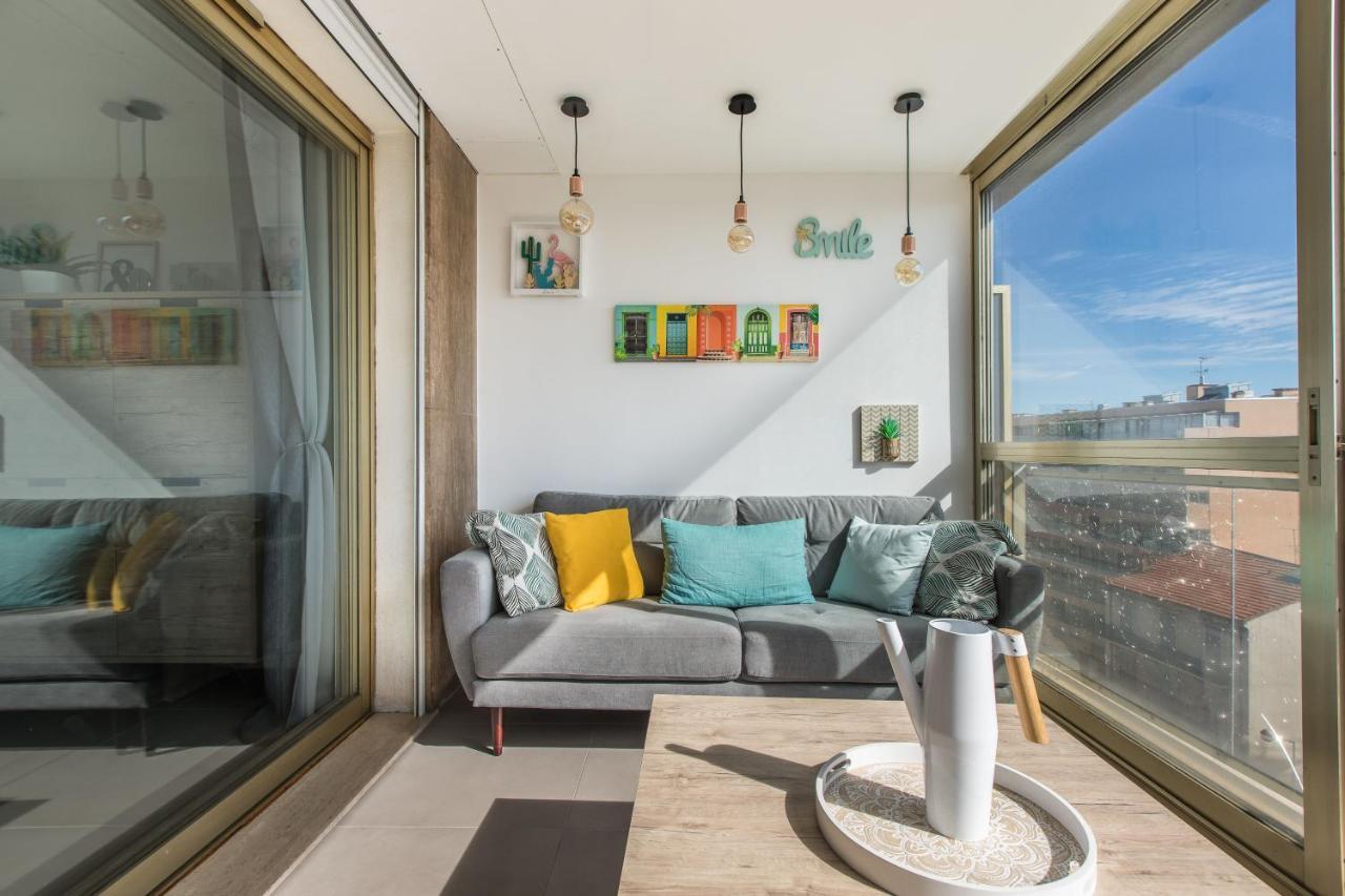 Apartment Lb Vacation I Admire Panoramic Ocean Views Through Walls Of Windows Cannes