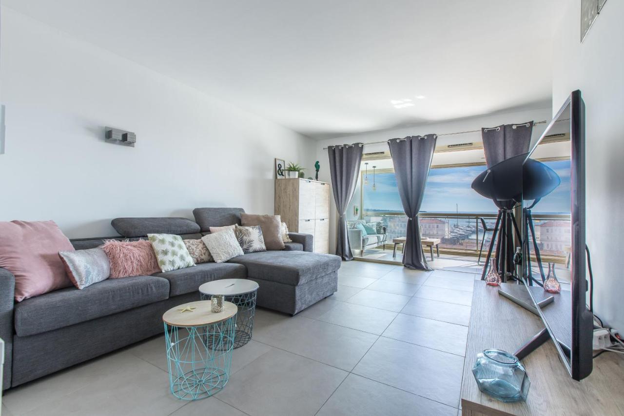 Lb Vacation I Admire Panoramic Ocean Views Through Walls Of Windows Apartamento Cannes